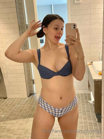Simplyskyla Nøgen Lækager OnlyFans Foto 10