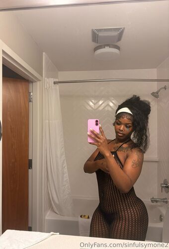 sinfulsymone2 Nøgen Lækager OnlyFans Foto 2