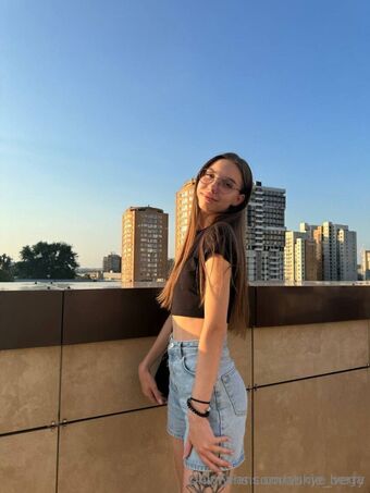 skye_vega