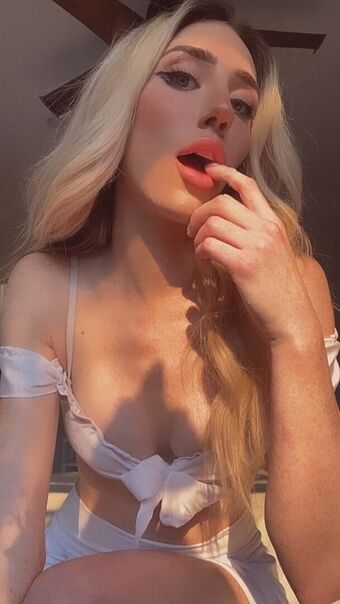 Skyler Grey