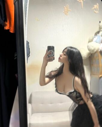soooyaee Nøgen Lækager OnlyFans Foto 19