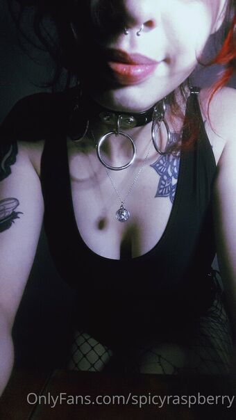 spicyraspberry Nøgen Lækager OnlyFans Foto 3