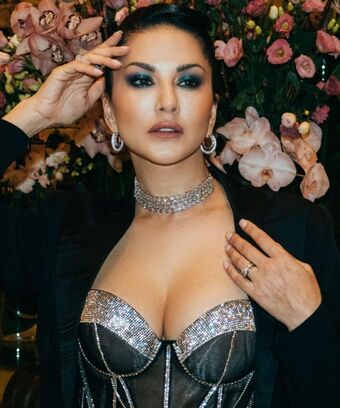 Sunnyleone Nøgen Lækager OnlyFans Foto 17