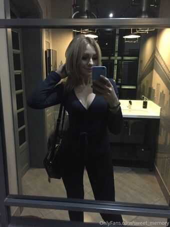 sweet_memory Nøgen Lækager OnlyFans Foto 15