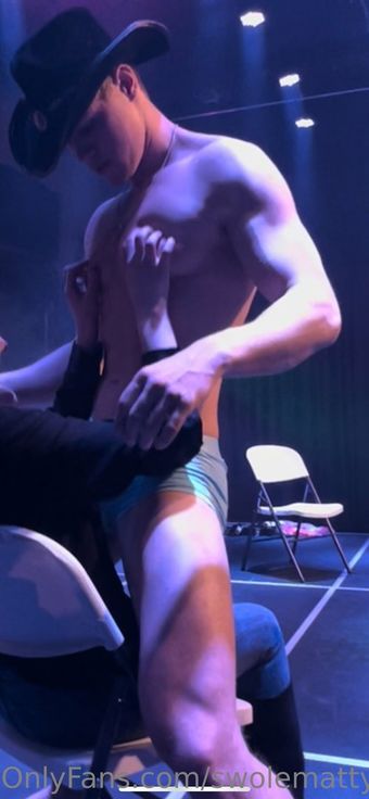 swolemattyy Nøgen Lækager OnlyFans Foto 14