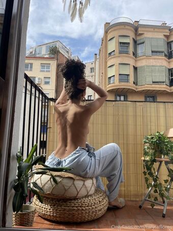 Talyta Flores