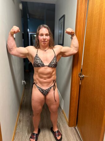 taragreenwebber Nøgen Lækager OnlyFans Foto 13