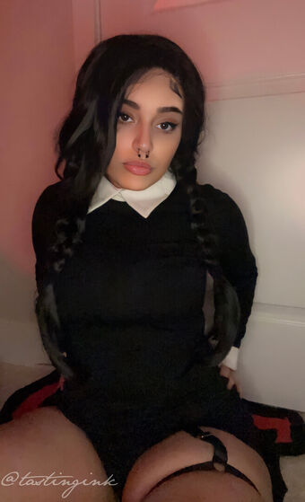 tastingink Nøgen Lækager OnlyFans Foto 7