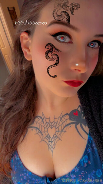 tattedlezbabefree