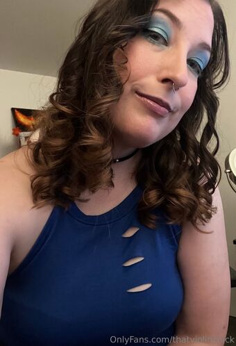thatviolinchick Nøgen Lækager OnlyFans Foto 7