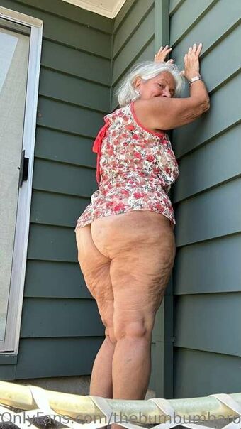 thebumbumbaroness Nøgen Lækager OnlyFans Foto 29