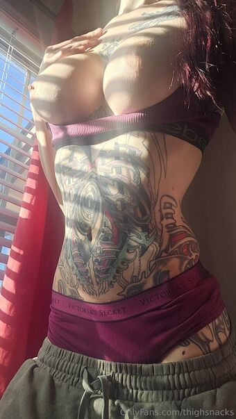 thighsnacks Nøgen Lækager OnlyFans Foto 20