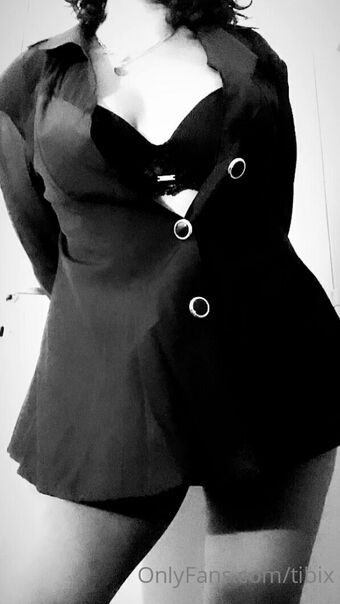 tibix Nøgen Lækager OnlyFans Foto 2