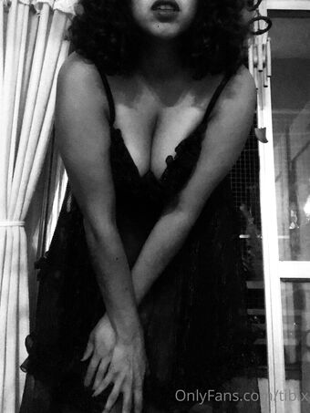 tibix Nøgen Lækager OnlyFans Foto 5
