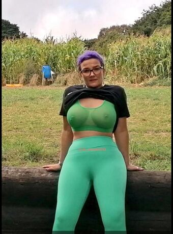 Tiny With Tits Nøgen Lækager OnlyFans Foto 15