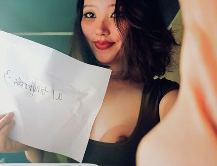 tinybooobs Nøgen Lækager OnlyFans Foto 1