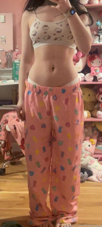 Treenetee Nøgen Lækager OnlyFans Foto 3
