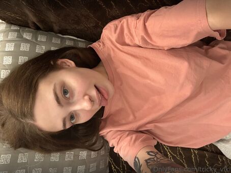tricky_viki Nøgen Lækager OnlyFans Foto 25
