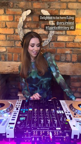 Una Healy