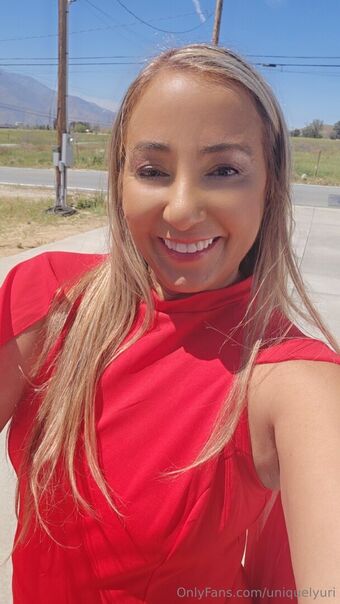 uniquelyuri Nøgen Lækager OnlyFans Foto 6