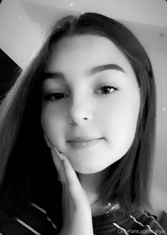valya_ Nøgen Lækager OnlyFans Foto 15