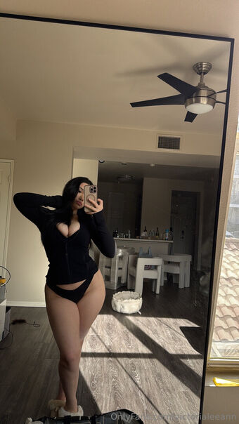 Victorialeeann Nøgen Lækager OnlyFans Foto 57