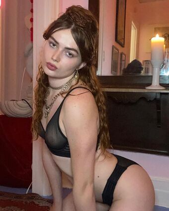 Viola Costa