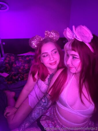 violentviolette2 Nøgen Lækager OnlyFans Foto 1