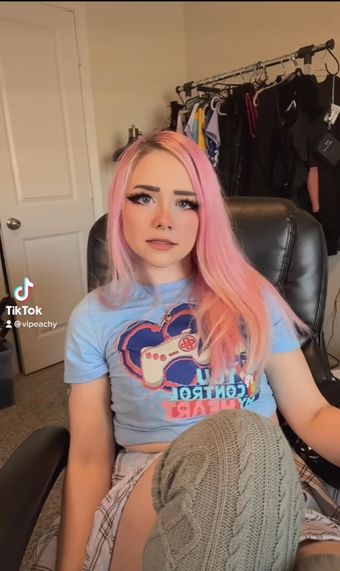 VIPeachy