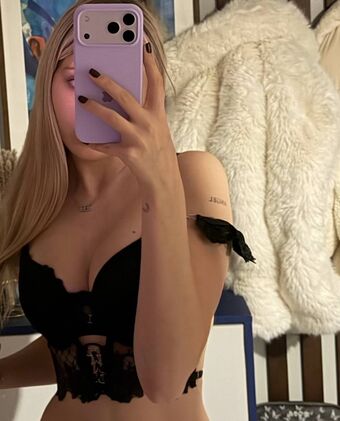 whylollycry Nøgen Lækager OnlyFans Foto 132