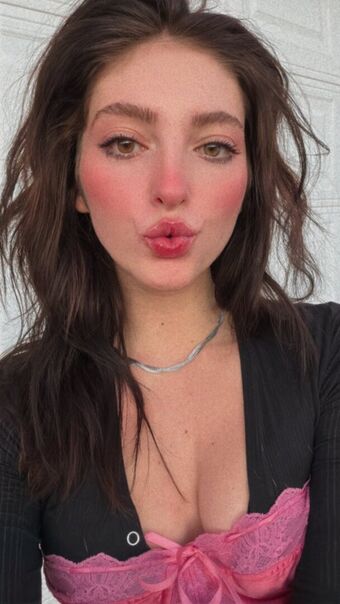 Willow Shields Nøgen Lækager OnlyFans Foto 218