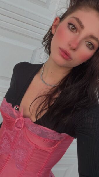 Willow Shields Nøgen Lækager OnlyFans Foto 219