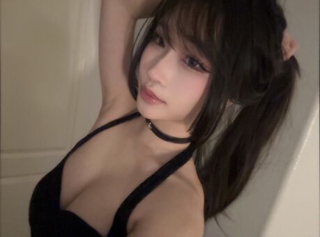 y3miku Nøgen Lækager OnlyFans Foto 28