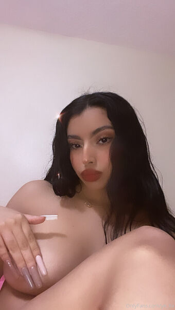 ye_lla Nøgen Lækager OnlyFans Foto 10