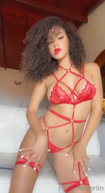 yeiverlin Nøgen Lækager OnlyFans Foto 19