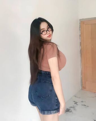 yourelvv Nøgen Lækager OnlyFans Foto 19