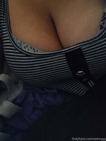 zennyday Nøgen Lækager OnlyFans Foto 15